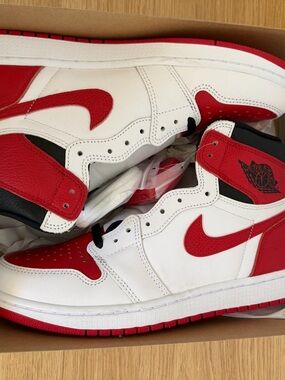 Jordan Air Jordan 1 Retro High OG Heritage 555088-161 Red/White/Black 2022